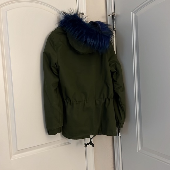 Green Jacket - Picture 3 of 3